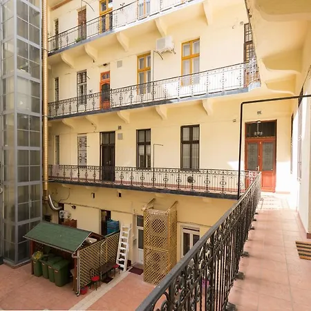 Apartment Nagymezo Boulevard Budapest