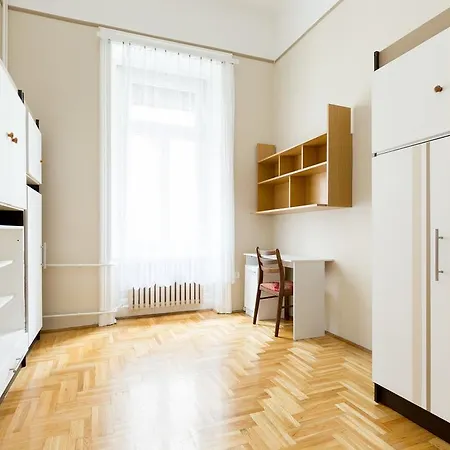Apartment Nagymezo Boulevard *