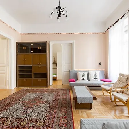 Apartment Nagymezo Boulevard *