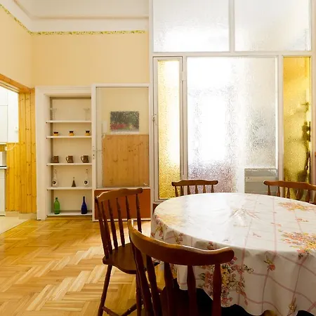 Apartment Nagymezo Boulevard Budapest