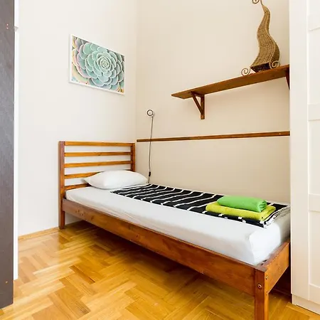 Nagymezo Boulevard Apartment